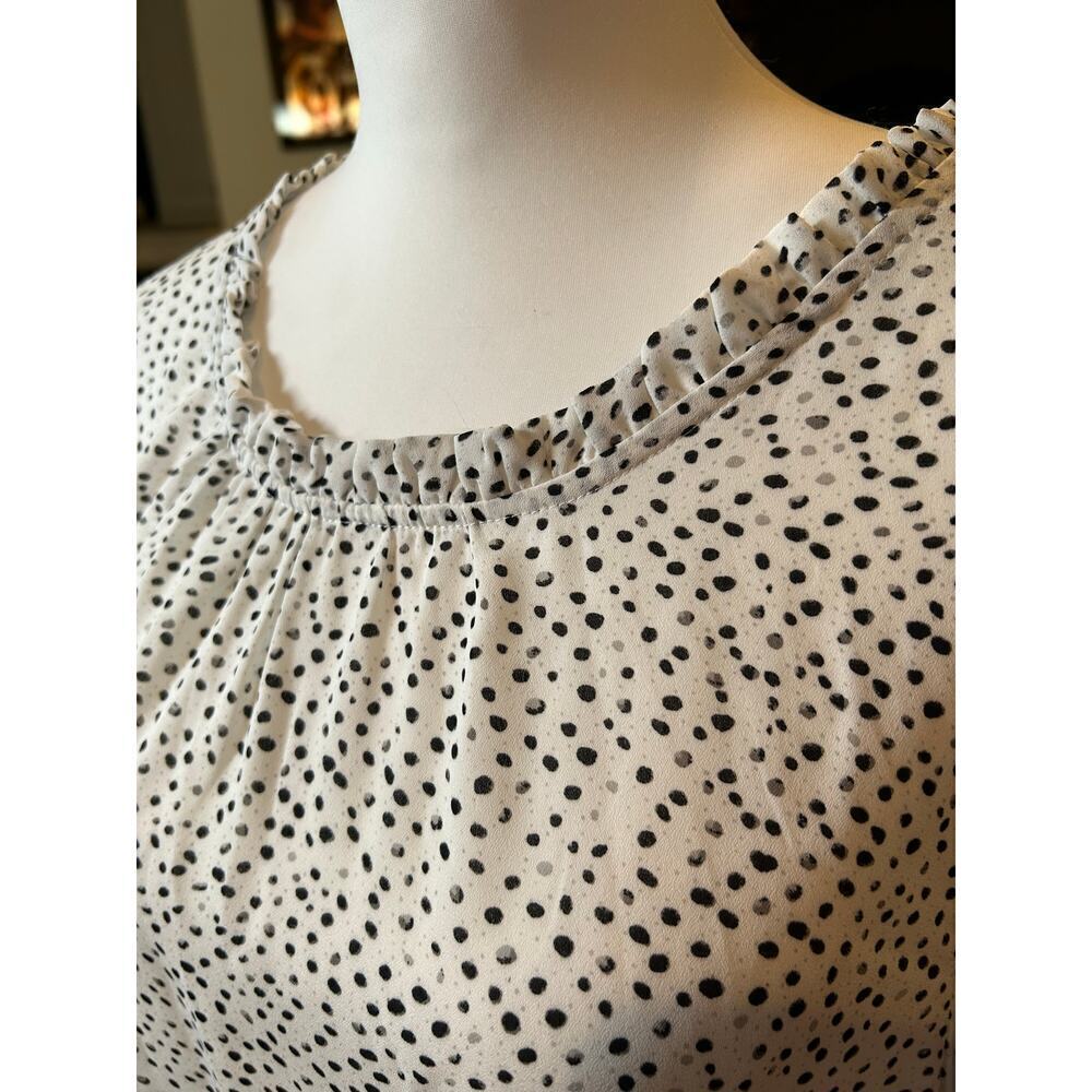 Carolina Belle White Black Dots Ruffle Neck Blouse Plus 2X - Picture 3 of 9